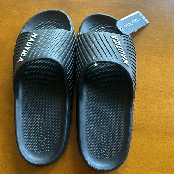 Men’s NWT  size 10 sandals - Picture 3 of 5